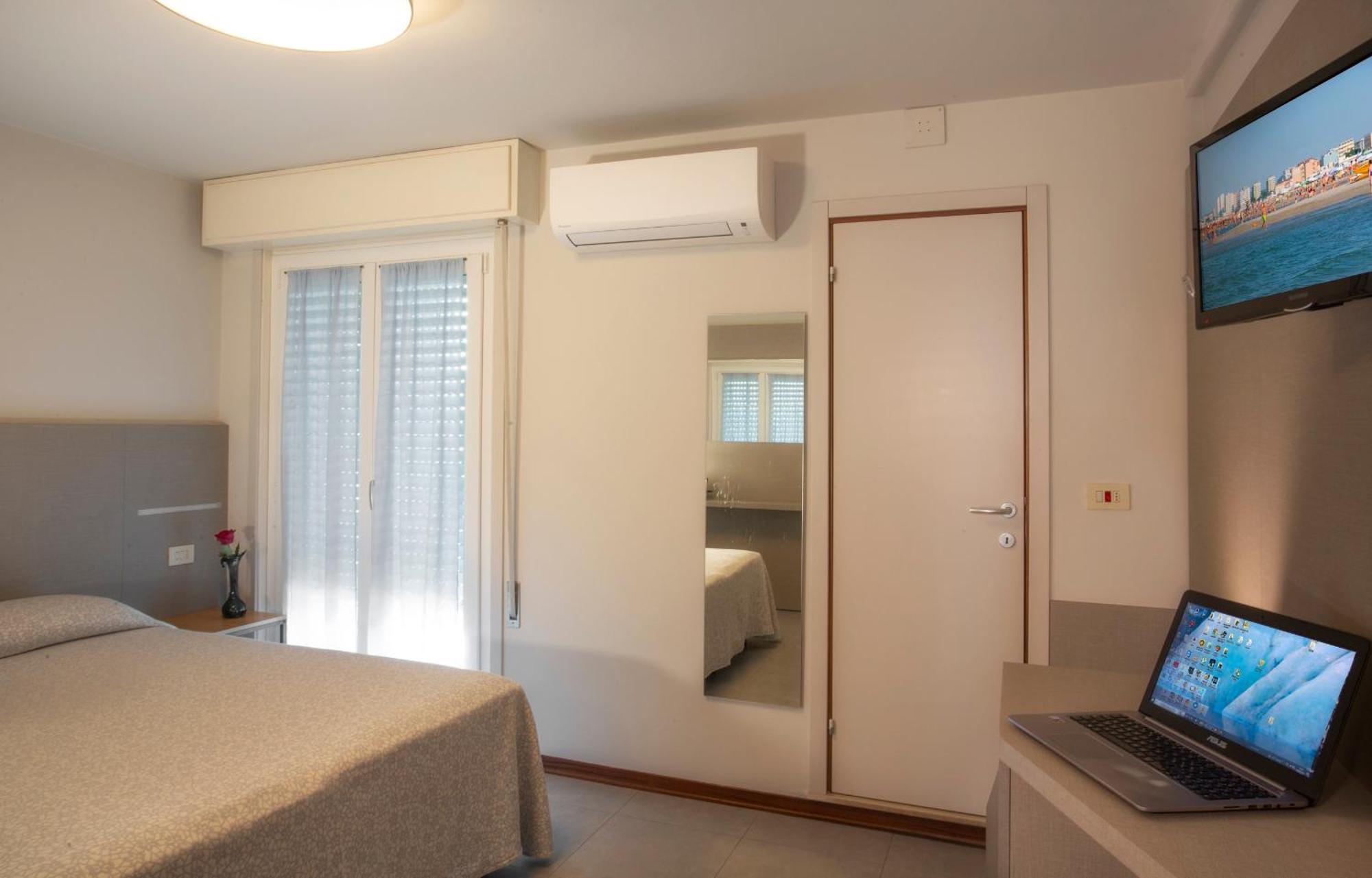 Hotel Norma Misano Adriatico Værelse billede